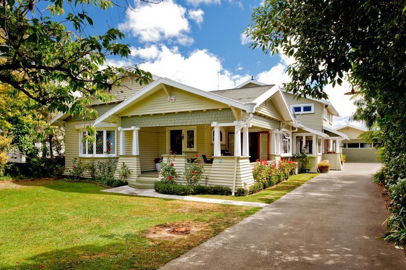 Tresco Blenheim Aparthotel Exterior photo